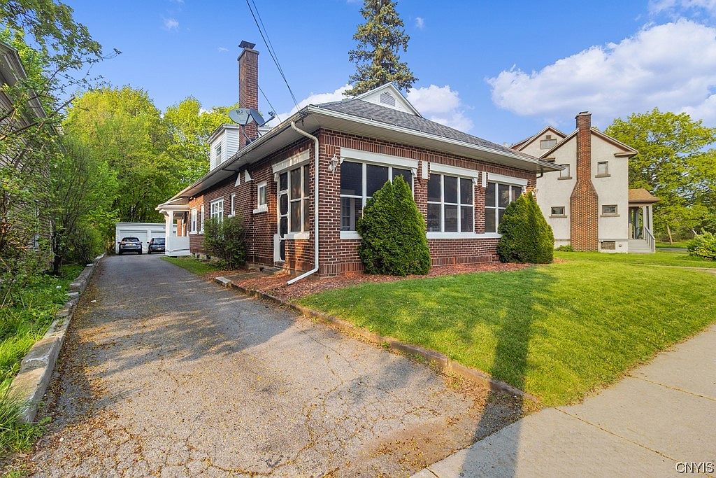 35 Pleasant St, Utica, NY 13501 Zillow