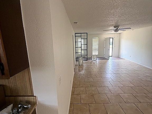3rd image of 8804 Parkridge Ter