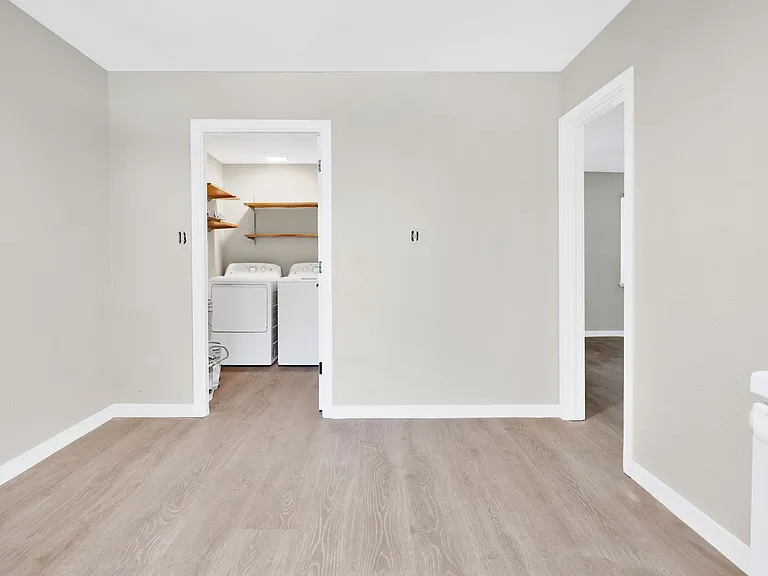 611-613 Russell Boulevard — Photo 18