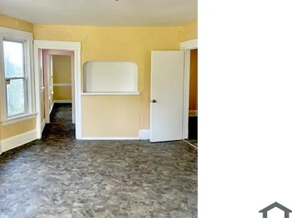 2163 N 39th St, Milwaukee, WI 53208