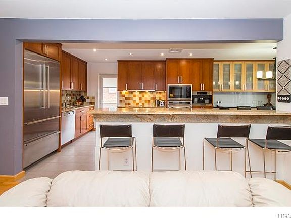 5th image of 254 Helena Ave