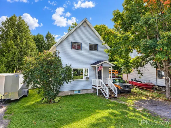 46470 Main St, Dodgeville, MI 49921
