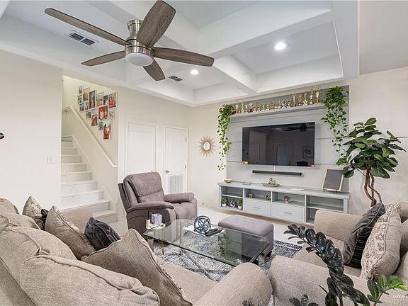5th image of 2207 King Dr