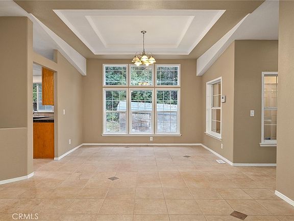 5th image of 17 Weiss Hill Rd