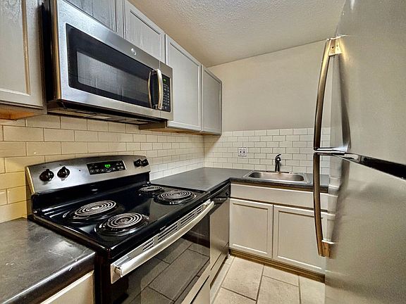 5th image of 3635-3645 Warwick Blvd #3645-19