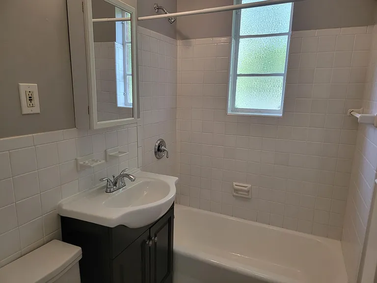 Updated Full Bath