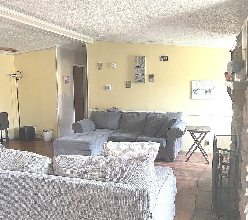 2nd image of 11 Willow St