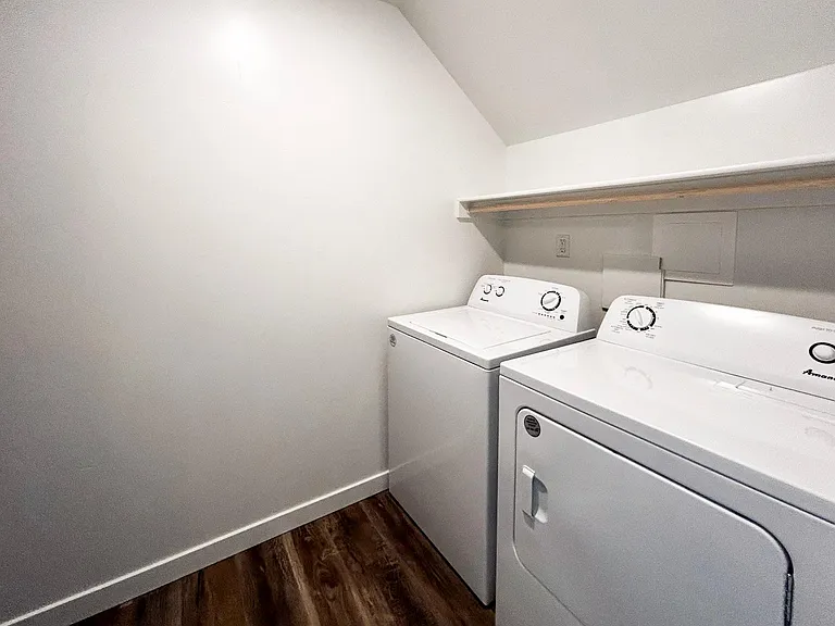 190 Margette Way — Photo 11