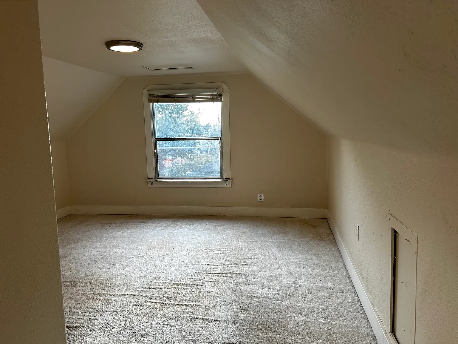 3 bed, 1803 sqft, $950 — Photo 4