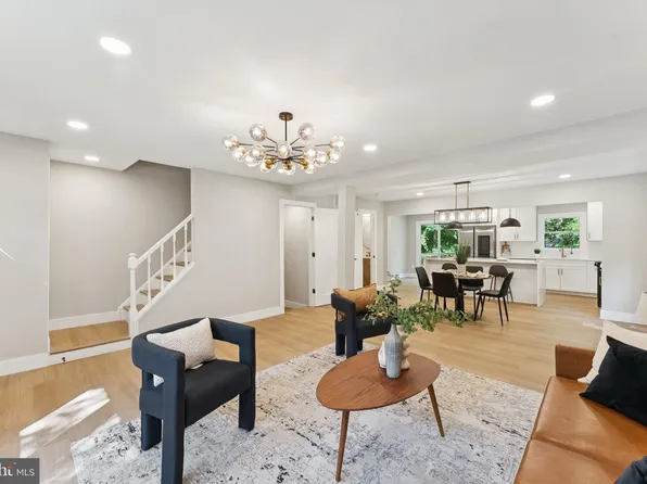 9025 Mulvaney Ct, Springfield, VA 22152