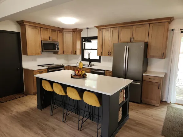 1616 Valley Drive, Wisconsin Dells, WI 53965