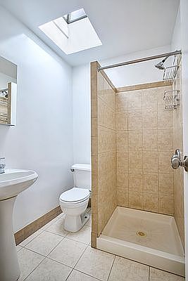 5th image of 432 Putnam Ave #3R