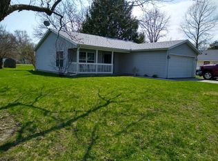 303 W Vine St, Tolono, IL 61880