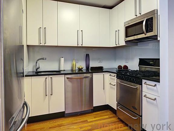 4th image of 40 Gold St APT 2E