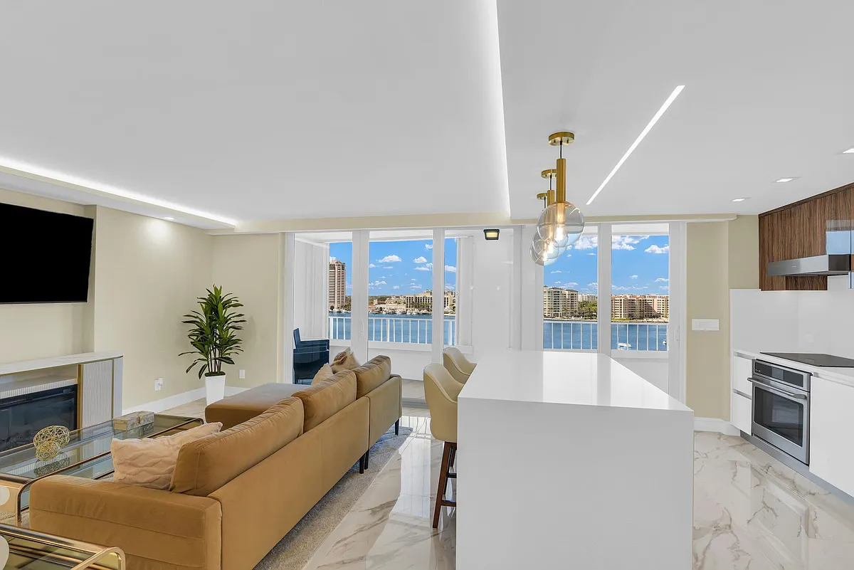 Building Photo - 550 S Ocean Blvd #1009