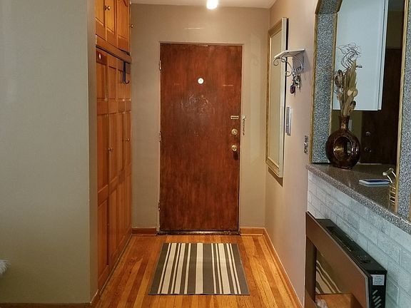 2nd image of 6244 N Francisco Ave #441AE