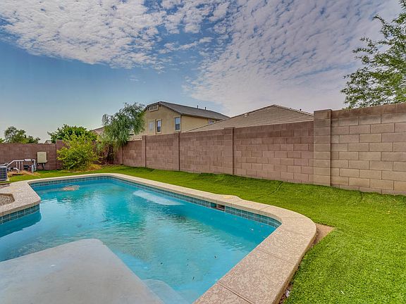 2nd image of 17603 W Larkspur Dr
