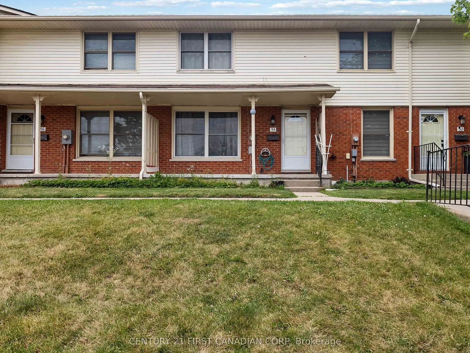 3 bed, $2,300 — Photo 1