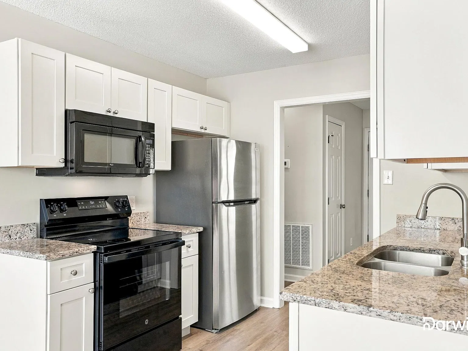 3 bed, 2.0 bath, 1190 sqft, $1,675 — Photo 3