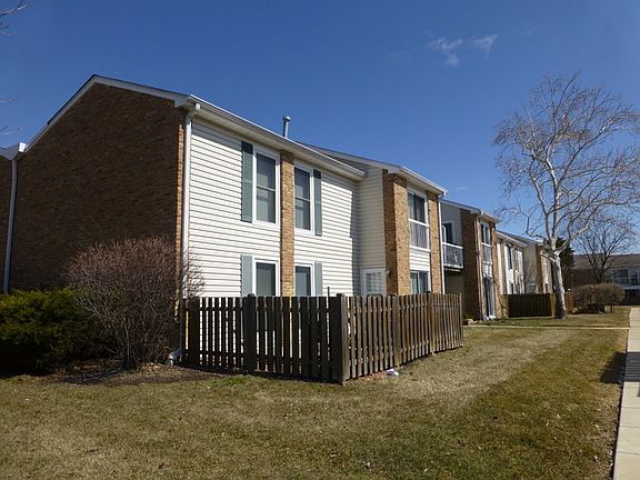 2nd image of 1981 Kenilworth Cir APT D