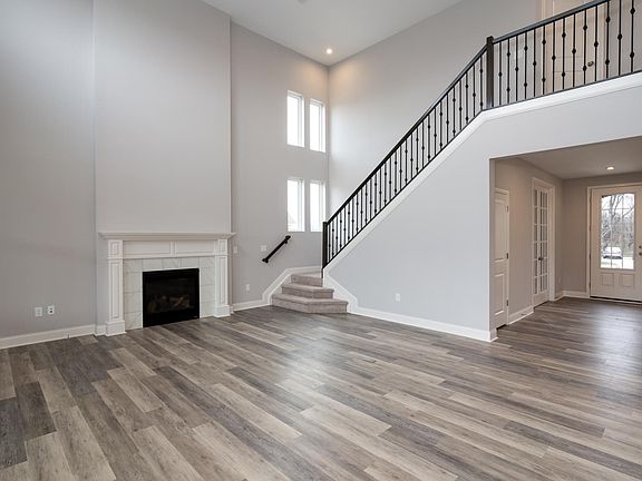 The Ash Lawn D Family Room