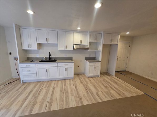3374 1/2 Fashion Ave