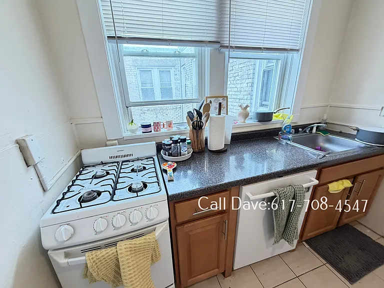 518 Cambridge St #4 — Photo 7