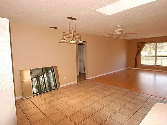 4th image of 2422 SE Saint Lucie Blvd