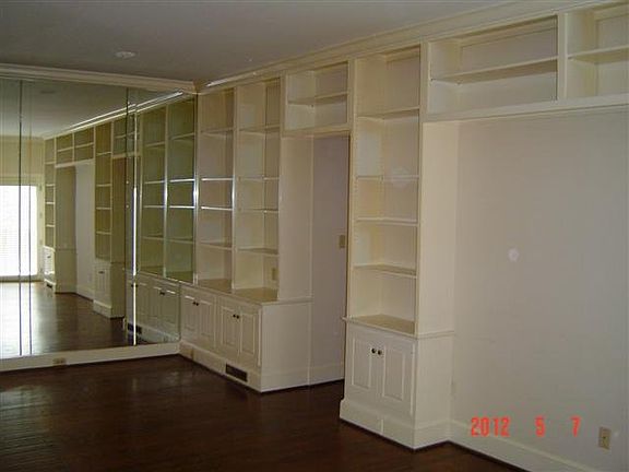 4th image of 133 Country Club Ct