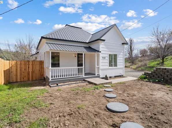 726 SW 22nd St, Pendleton, OR 97801