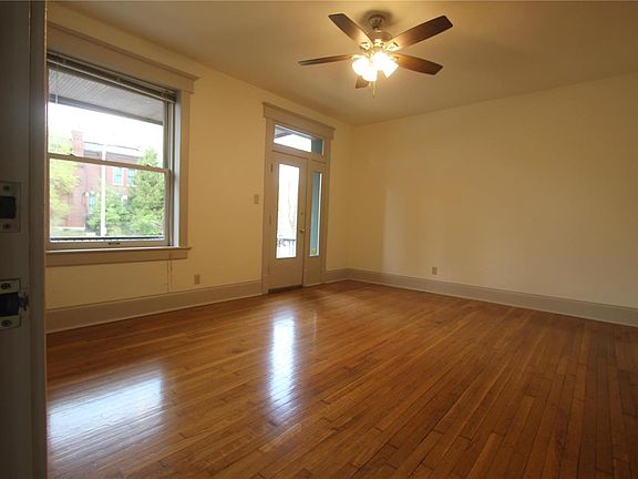 3rd image of 3654 Shaw Blvd #1
