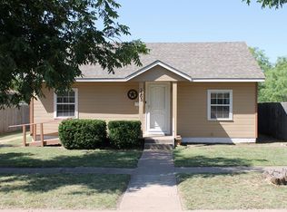 1203 N 7th St, Ballinger, TX 76821