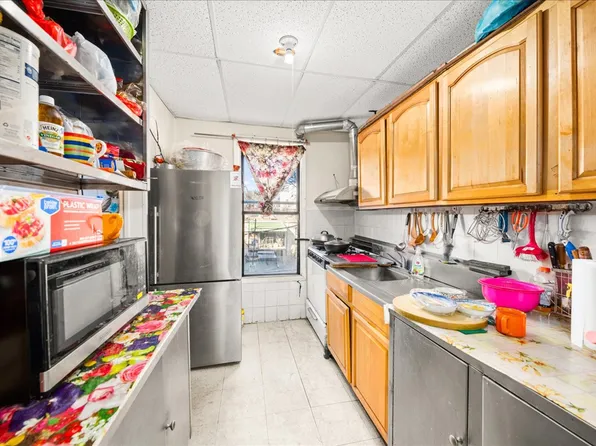 87 Stanhope Street image 2 of 6