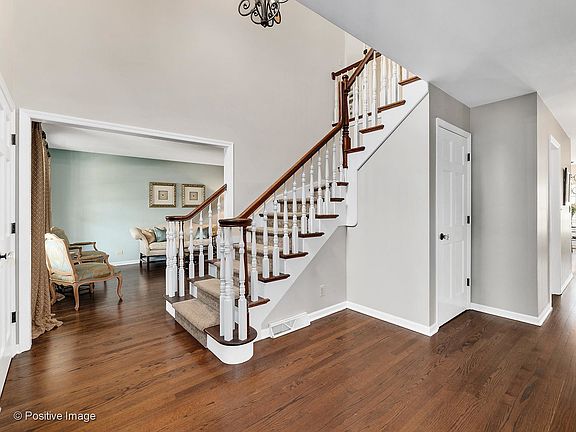 3rd image of 4073 Garden Ave