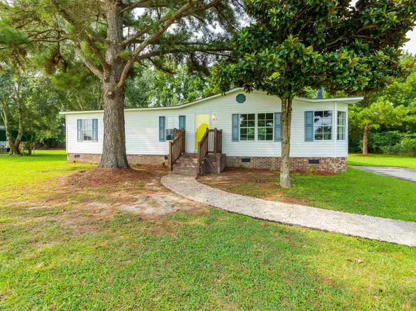 61 Canal St, Enfield, NC 27823