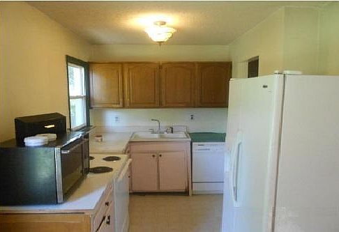 5th image of 850 Tyson Park Dr