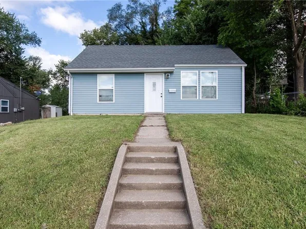 4710 Shawnee Dr, Kansas City, KS 66106