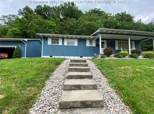 938 Circle Dr, Dunbar, WV 25064