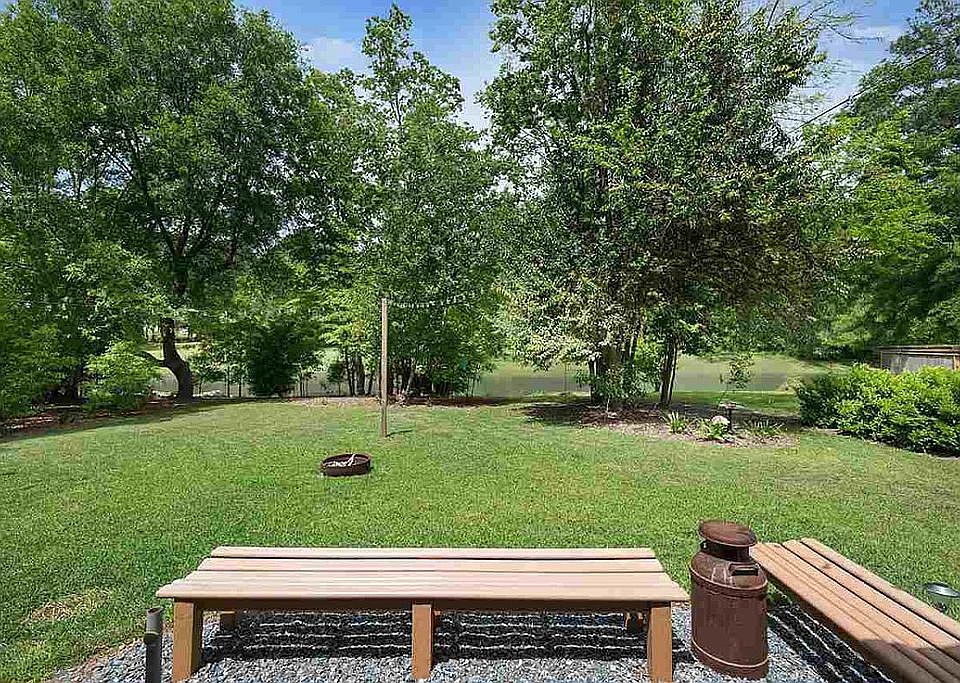 2nd image of 2140 Faulk Dr