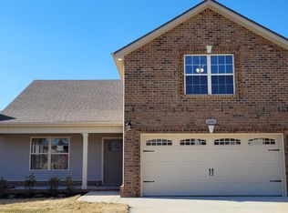 1041 Whitney Dr, Clarksville, TN 37042