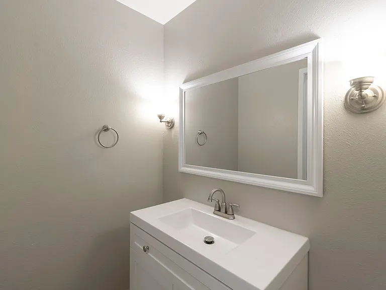 Sheridan Villa — Photo 5