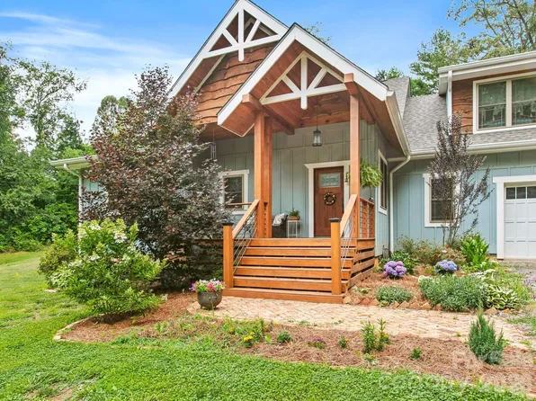 116 W Hiawatha Ct, Asheville, NC 28806