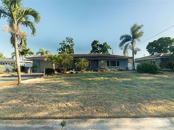 3rd image of 33 Southwind Dr