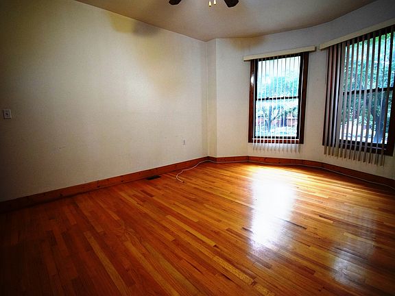3rd image of 4326 N Kenmore Ave APT 1