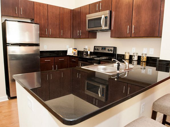 901 McDonough St APT 319
