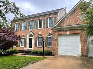 43265 Tabor House Ln, Chantilly, VA 20152