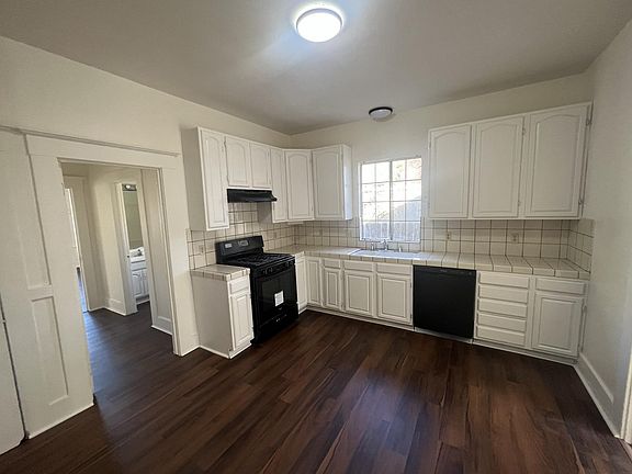 5th image of 507 W 10th St