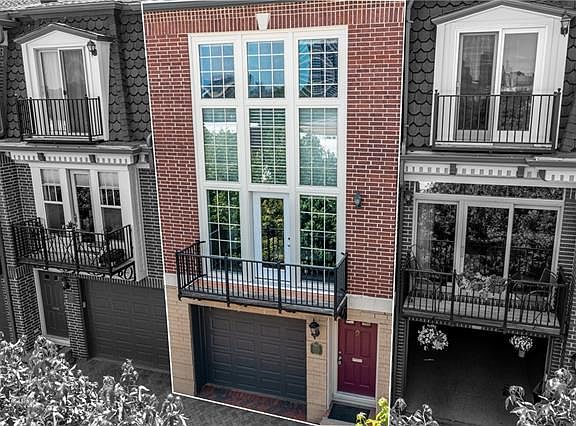 2nd image of 2930 Walnut St