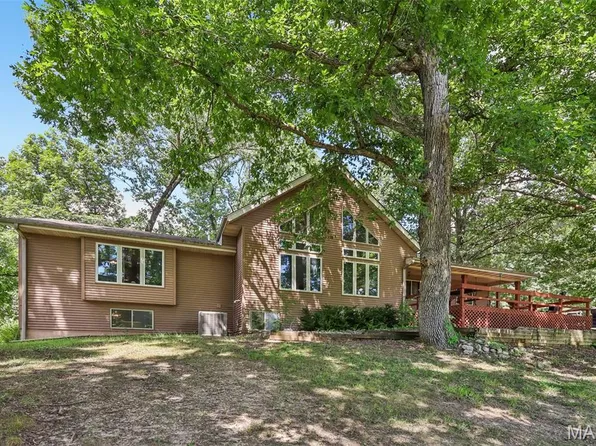 11706 Walshville Trl, Hillsboro, IL 62049