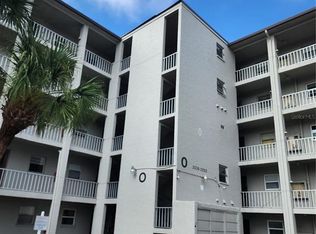 3064 Lake Bayshore Dr #115, Bradenton, FL 34205